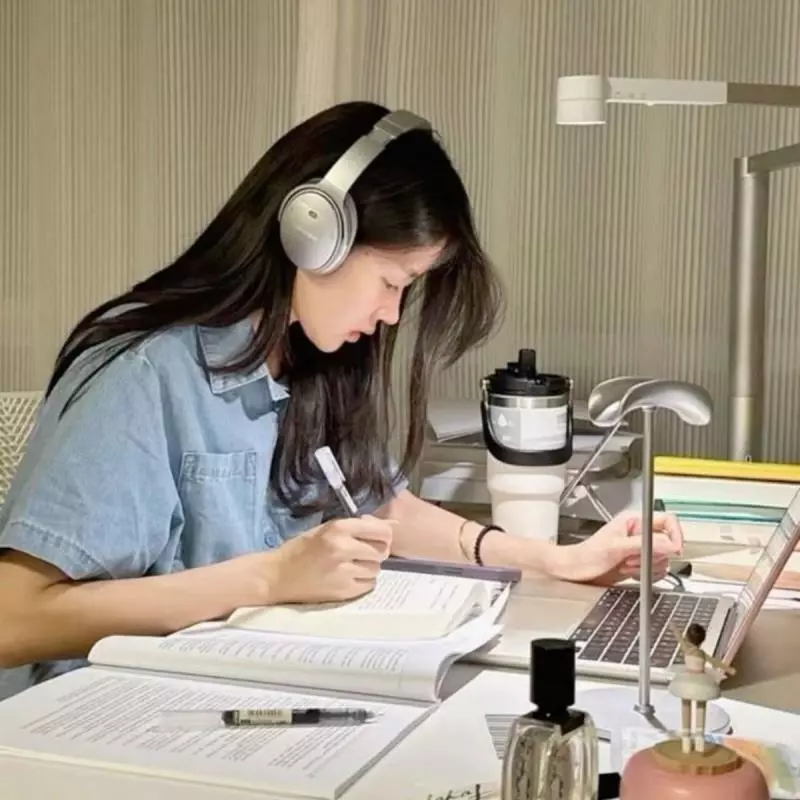 Buat Jadwal Listening Harian yang Konsisten