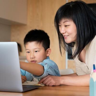 Kelas Mandarin Online dan Offline