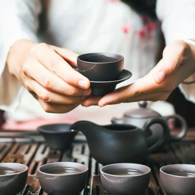 1. Upacara Teh Tradisional (Gongfu Tea Ceremony)